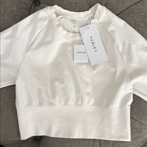 Varley seamless activewear three quarter sleeve crop top